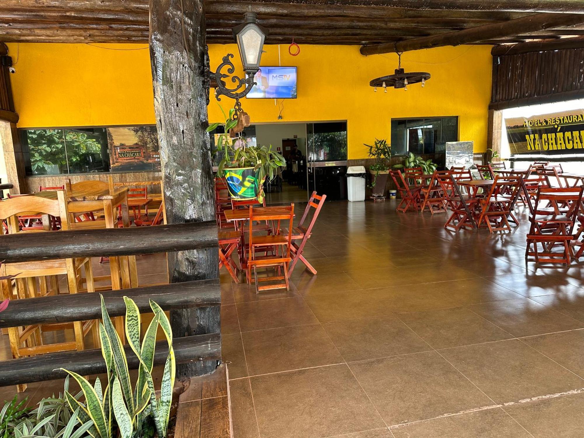 Hotel E Restaurante Na Chacara Dourados Exterior photo