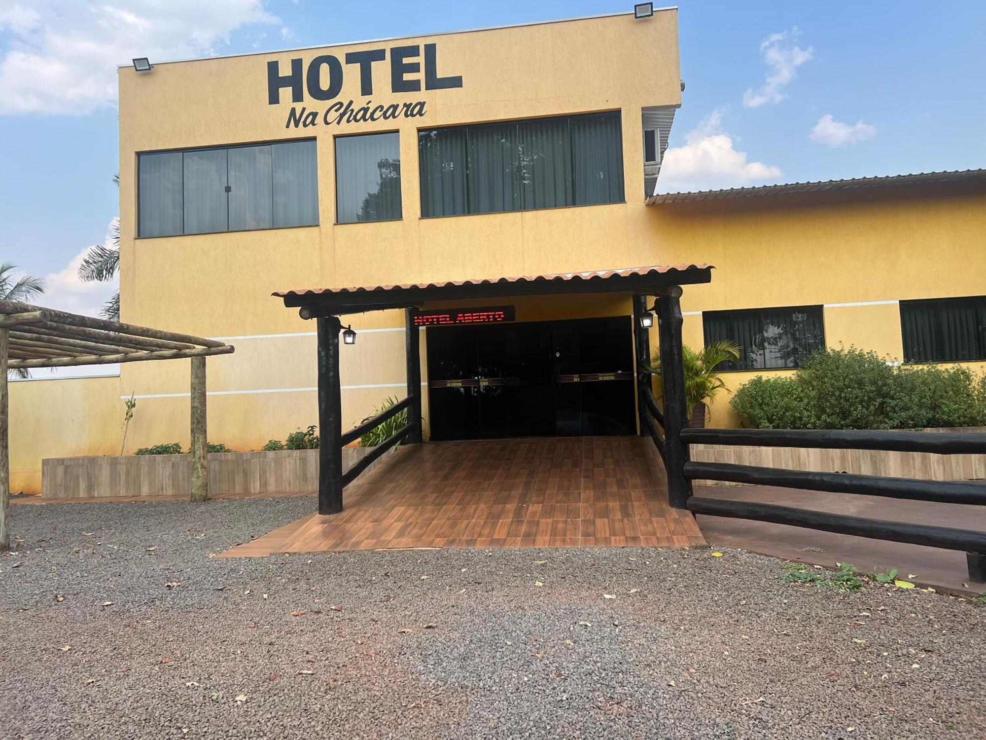 Hotel E Restaurante Na Chacara Dourados Exterior photo